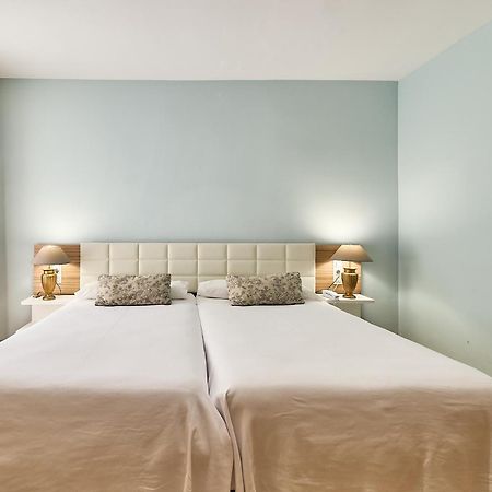 Monica Hotel Камбрілс Екстер'єр фото