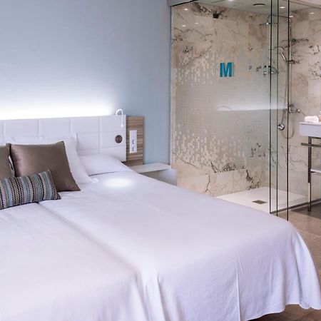 Monica Hotel Камбрілс Екстер'єр фото