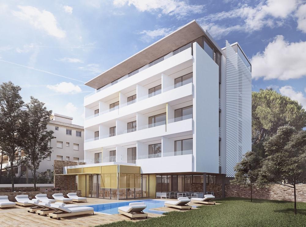 Monica Hotel Камбрілс Екстер'єр фото