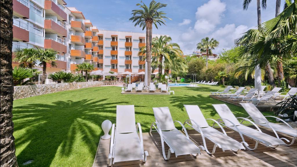 Monica Hotel Камбрілс Екстер'єр фото